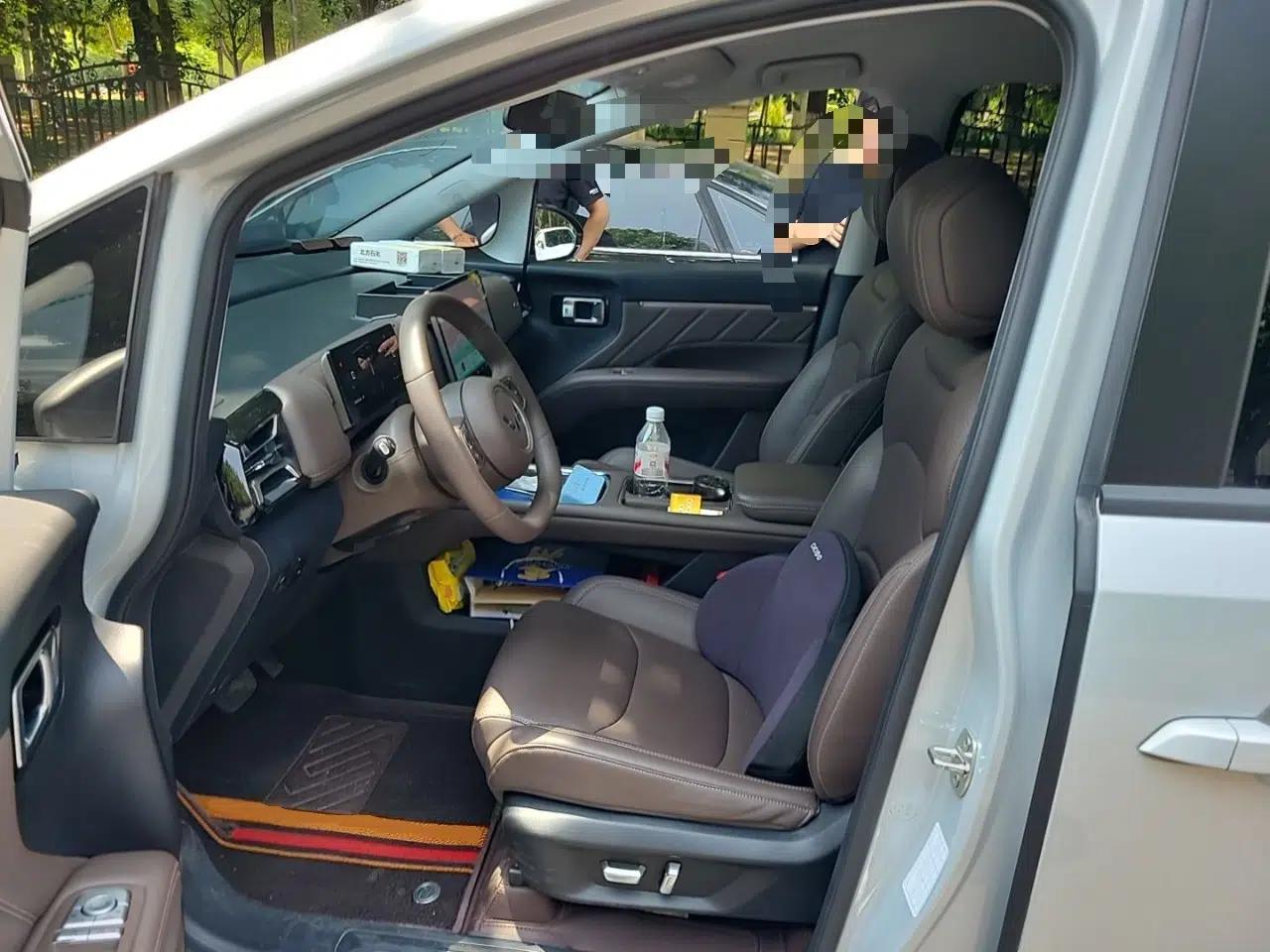Wuling Starlight 730 2025 Model Plug-in Hybrid 125km Luxury Edition — миниатюра 15