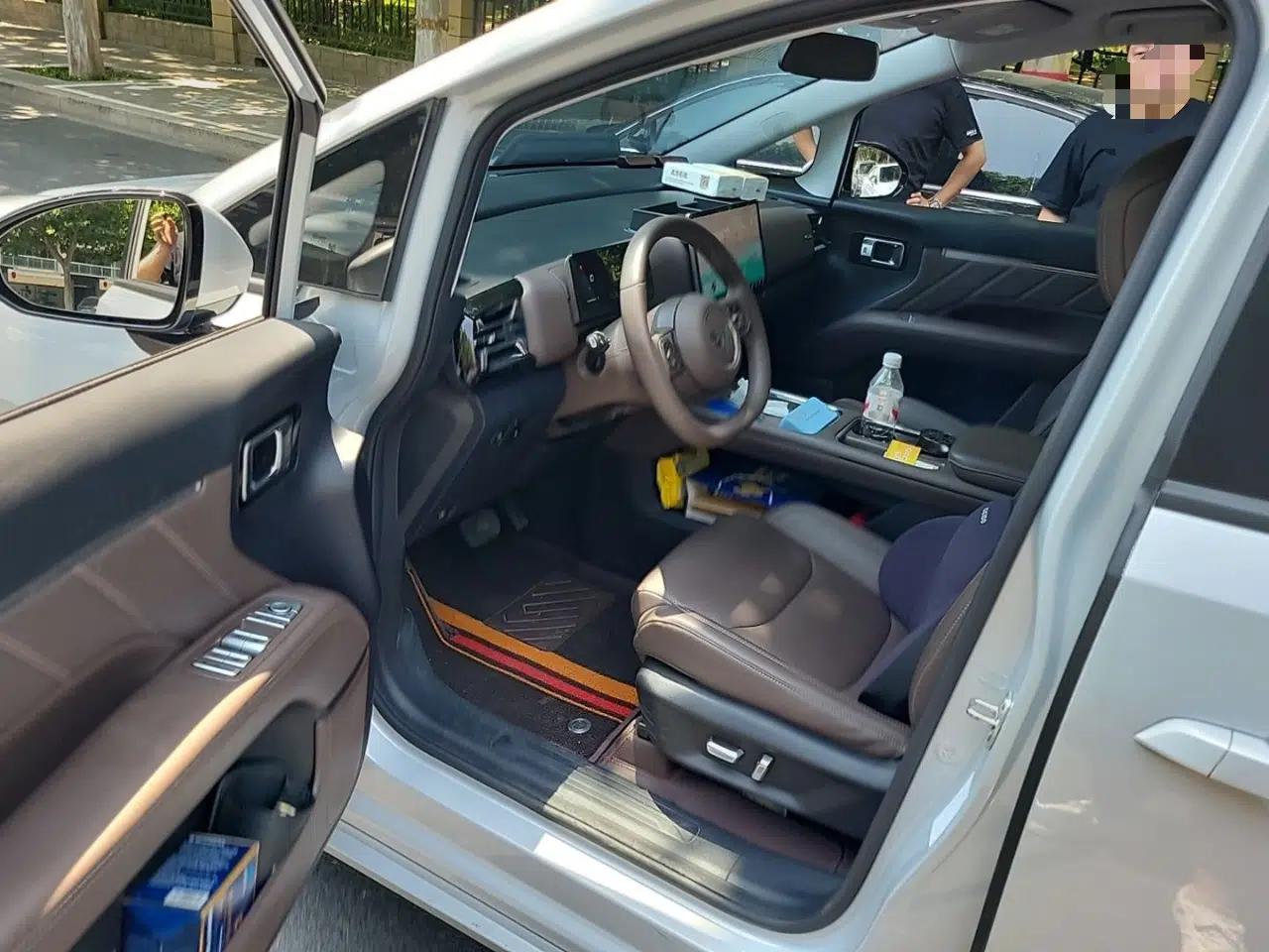 Wuling Starlight 730 2025 Model Plug-in Hybrid 125km Luxury Edition — миниатюра 16