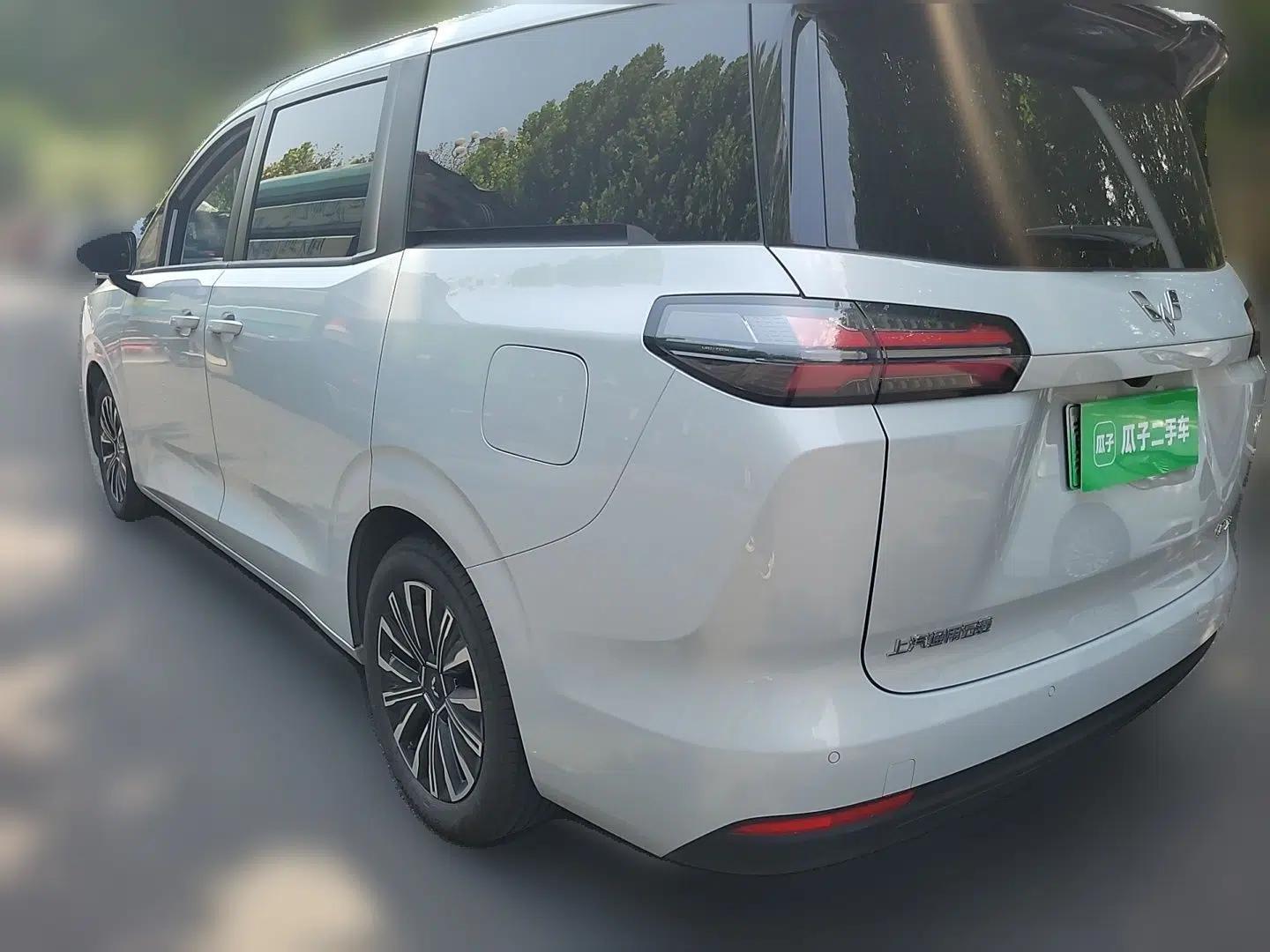 Wuling Starlight 730 2025 Model Plug-in Hybrid 125km Luxury Edition — миниатюра 4
