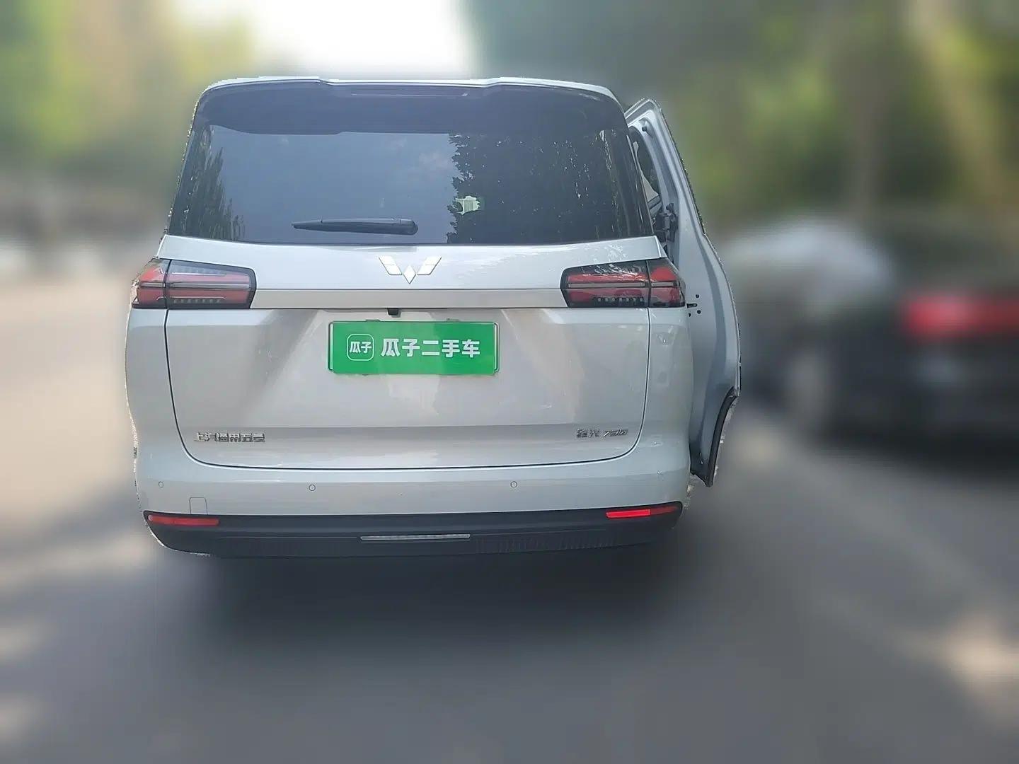 Wuling Starlight 730 2025 Model Plug-in Hybrid 125km Luxury Edition — миниатюра 5