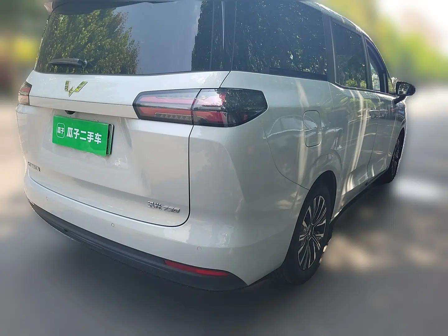 Wuling Starlight 730 2025 Model Plug-in Hybrid 125km Luxury Edition — миниатюра 6