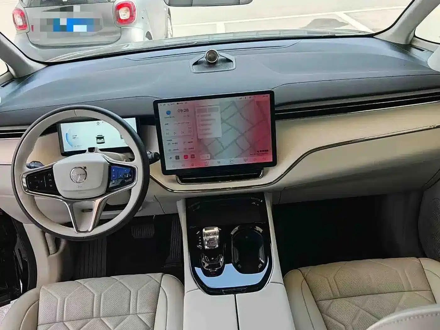 Volvo EM90 2025 Ultra 6-seater — миниатюра 8