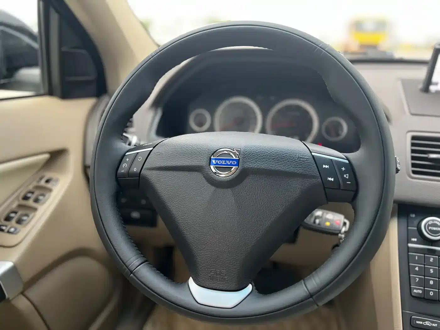 2014 XC Classic T5 Luxury Edition — миниатюра 13
