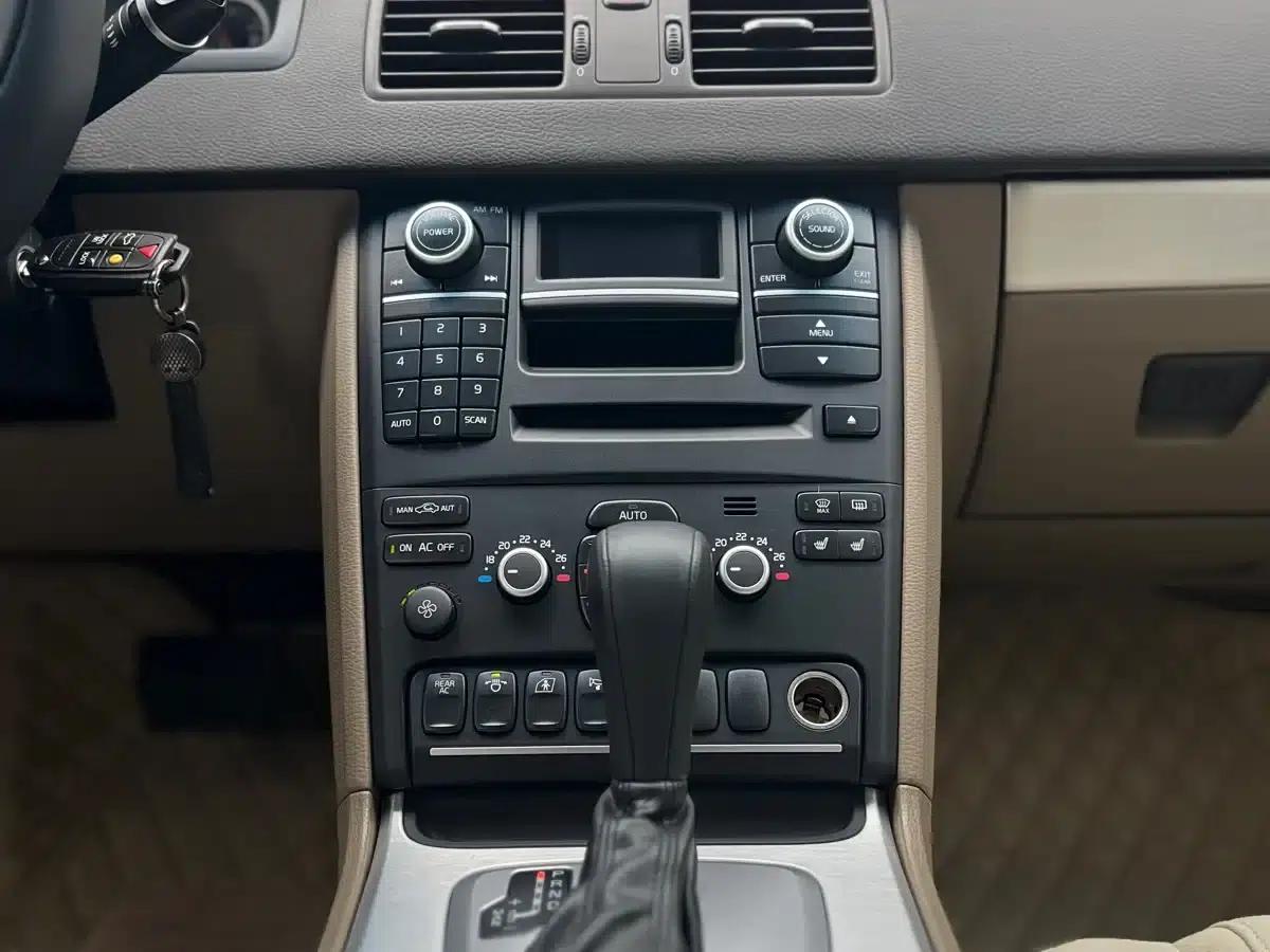 2014 XC Classic T5 Luxury Edition — миниатюра 15