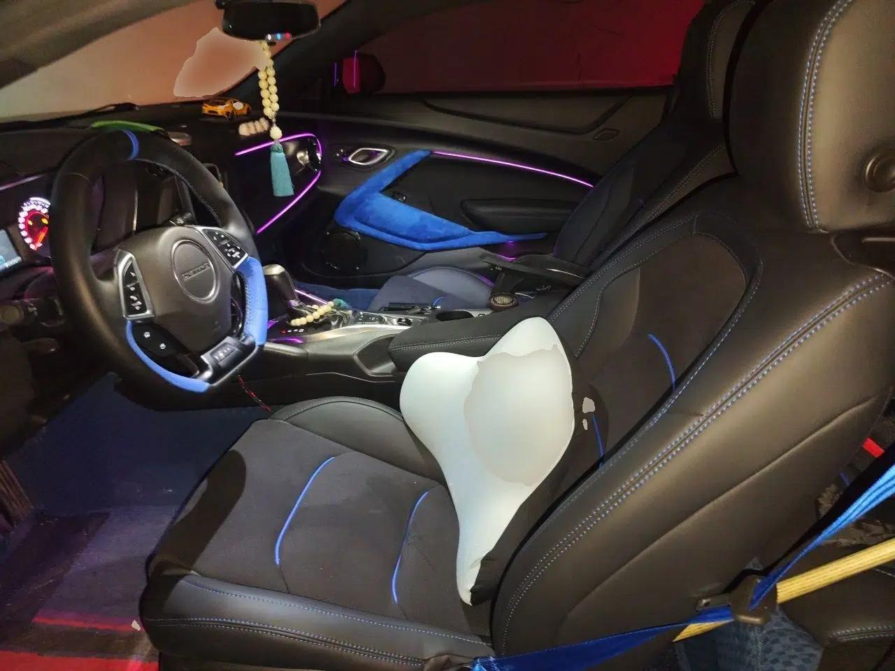 Chevrolet Camaro 2016 Chevrolet Camaro 2.0, automatic transmission, four seats, U.S.-spec, parallel import — миниатюра 15