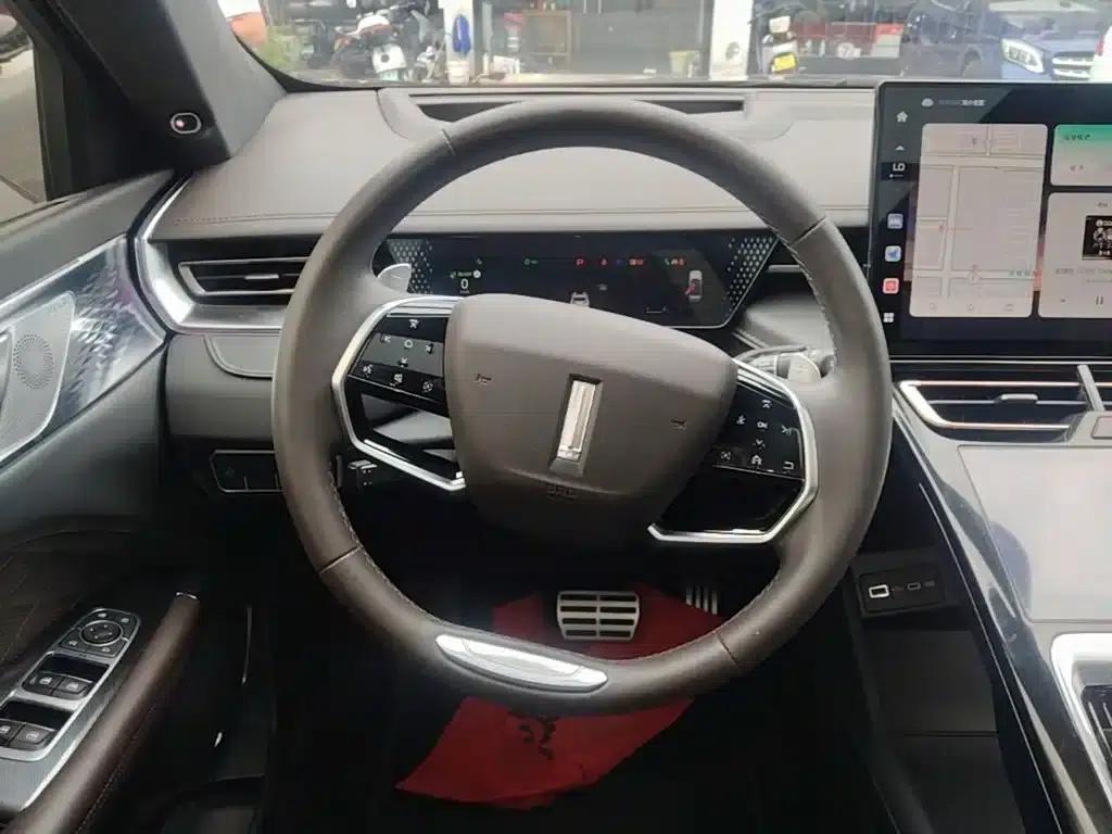 Wey brand Mocha 2021 2.0T 2WD Special Edition — миниатюра 11
