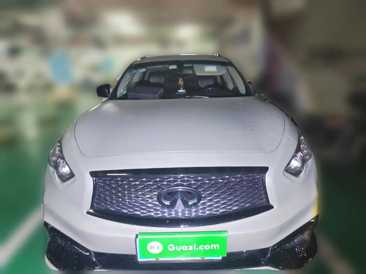 Infiniti QX70 2013 3.7L Standard Edition — миниатюра 2