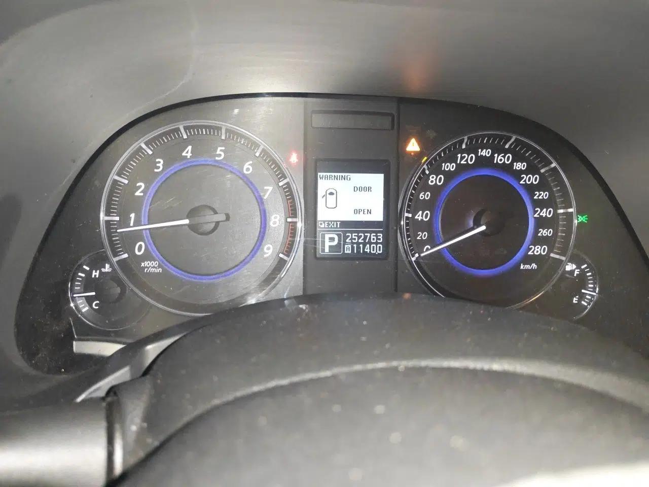 Infiniti QX70 2013 3.7L Standard Edition — миниатюра 12