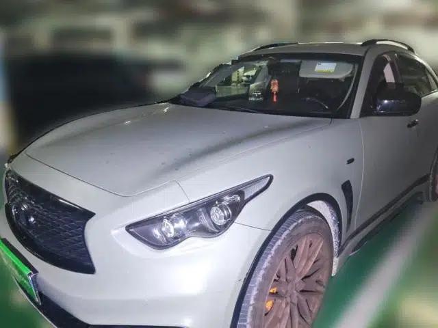 Infiniti QX70 2013 3.7L Standard Edition
