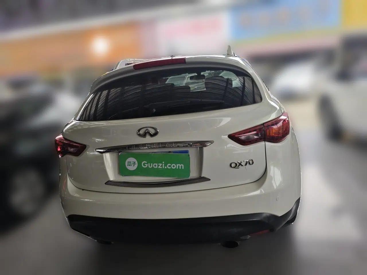 Infiniti QX70 2015 3.7L Shadow Edition — миниатюра 5