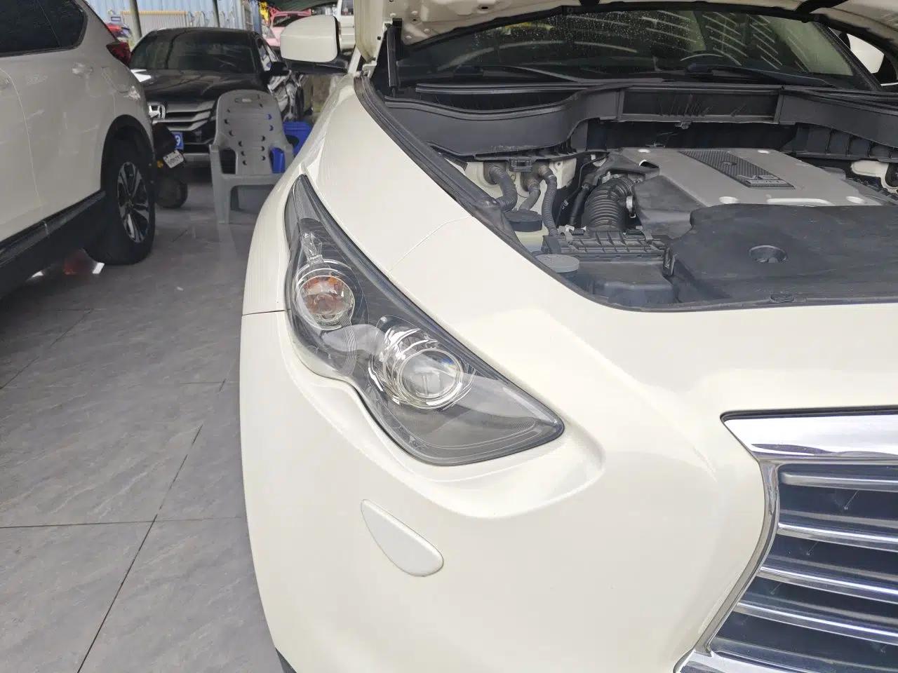Infiniti QX70 2015 3.7L Shadow Edition — миниатюра 7