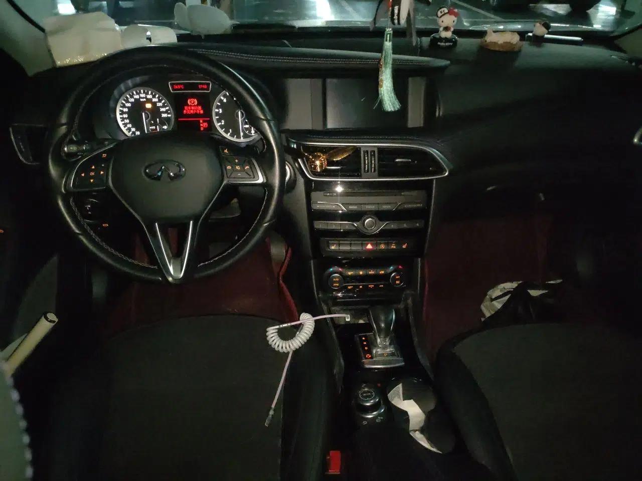 Infiniti QX30 2018 1.6T Two-Wheel Drive Extreme Edition — миниатюра 9