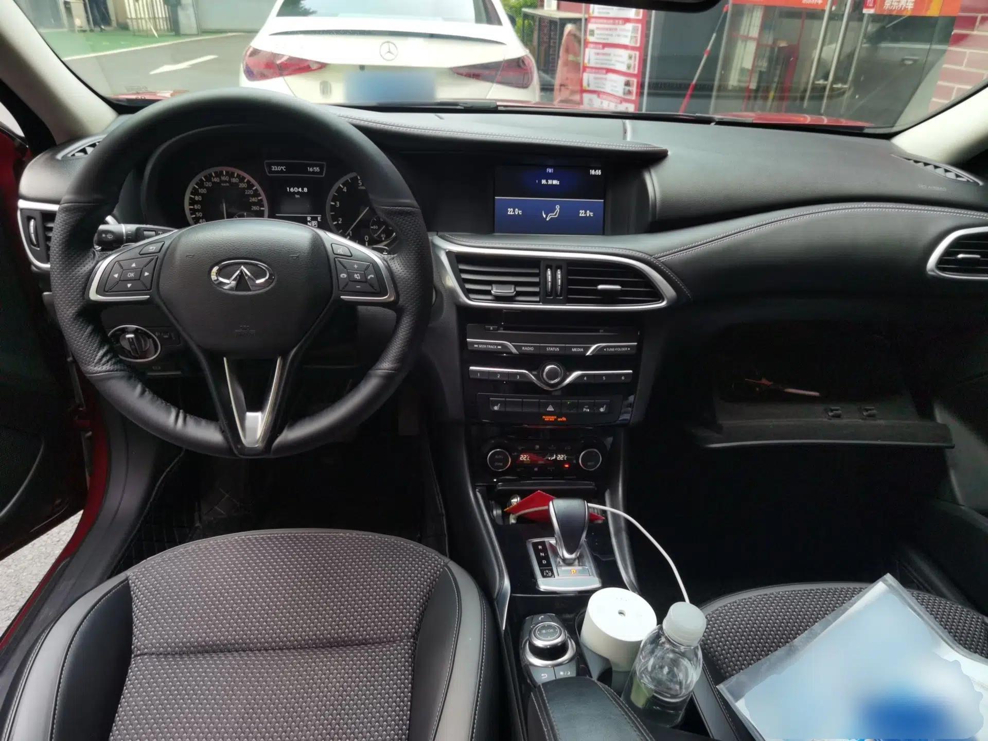 Infiniti QX30 2018 1.6T Two-Wheel Drive Sport Edition — миниатюра 6