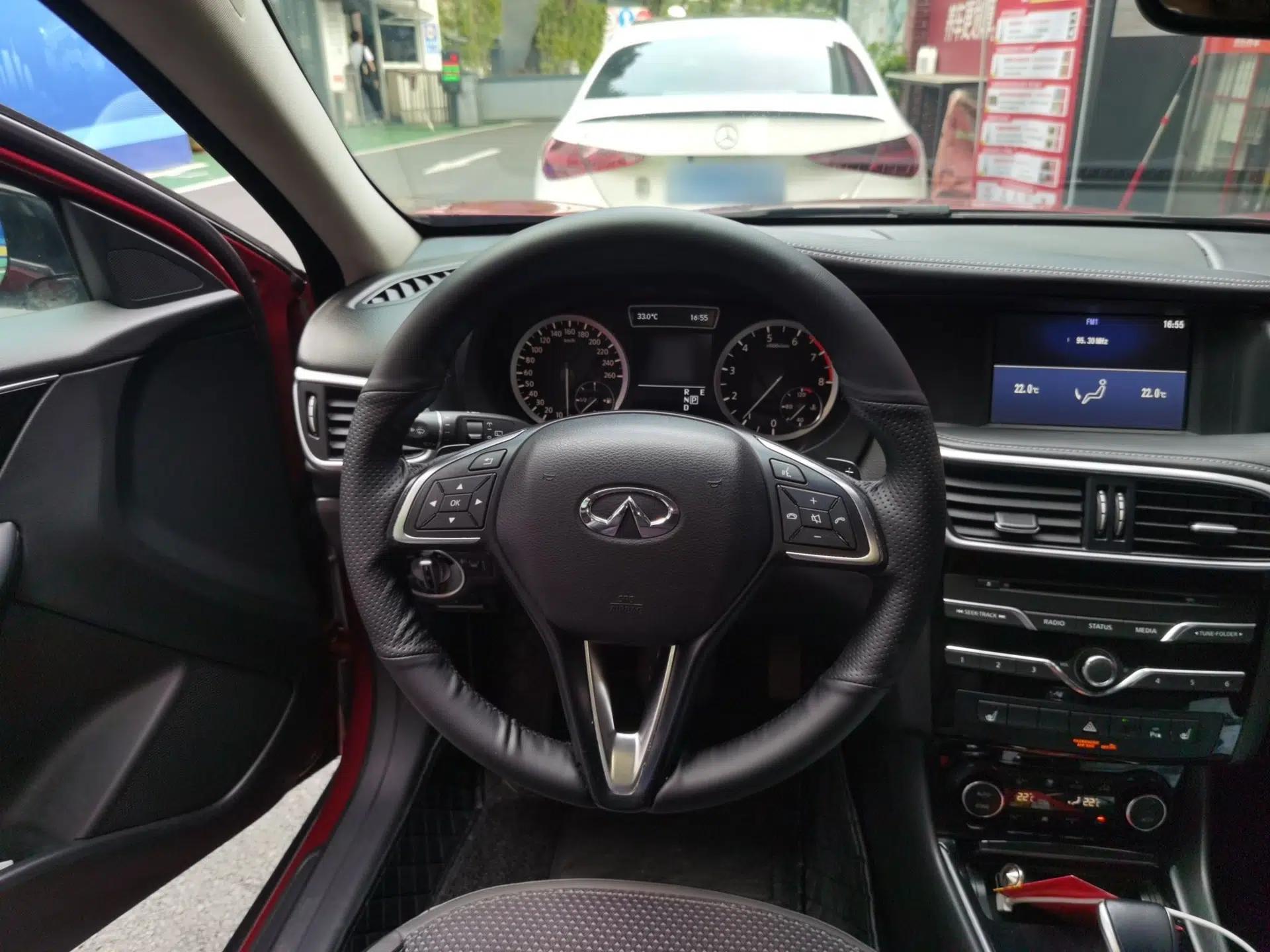 Infiniti QX30 2018 1.6T Two-Wheel Drive Sport Edition — миниатюра 7