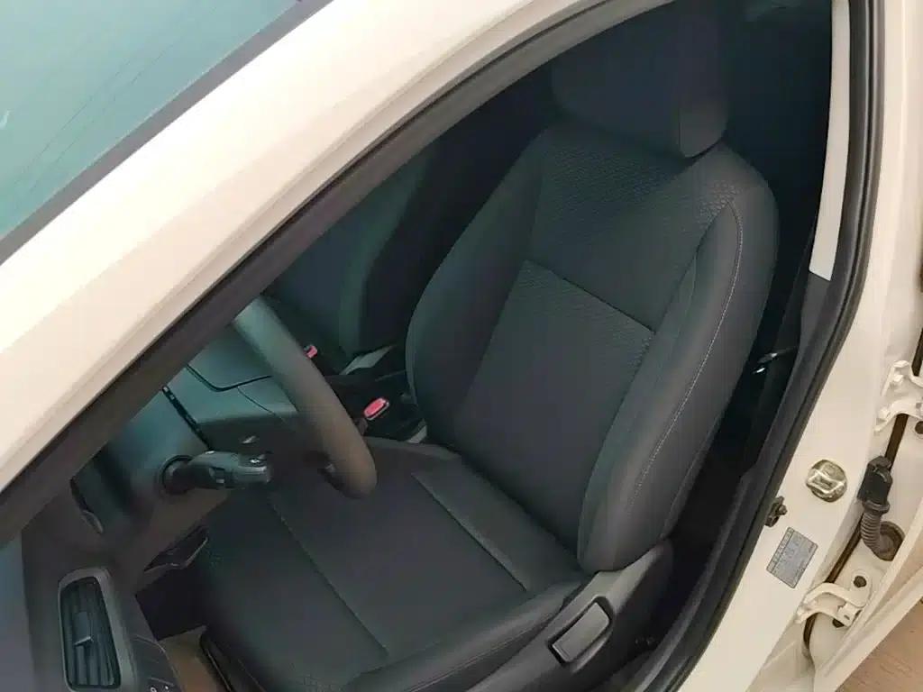 2016 Hyundai Verna 1.4L Manual GLS Cool Edition — миниатюра 15