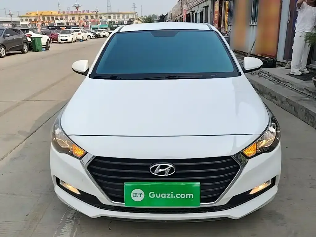 2016 Hyundai Verna 1.4L Manual GLS Cool Edition — миниатюра 3