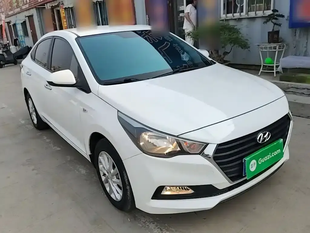 2016 Hyundai Verna 1.4L Manual GLS Cool Edition — миниатюра 4