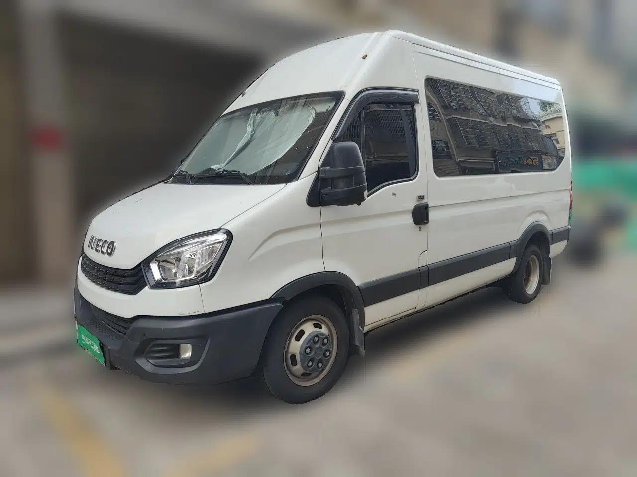 Iveco Eurocargo 2021 2.0T Manual Super-Rui Long Wheelbase Short Overhang High Roof Manual Doors F1A — миниатюра 1