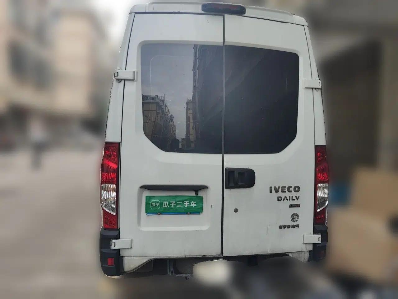 Iveco Eurocargo 2021 2.0T Manual Super-Rui Long Wheelbase Short Overhang High Roof Manual Doors F1A — миниатюра 5