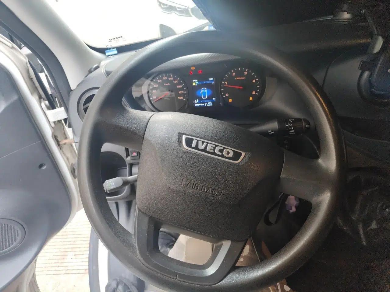 Iveco Eurocargo 2021 2.0T Manual Super-Rui Long Wheelbase Short Overhang High Roof Manual Doors F1A — миниатюра 10