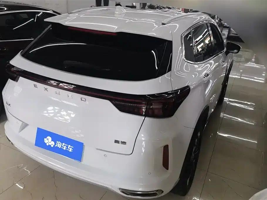 2022 Exeed Chasing Wind Versailles Edition 1.6T DCT Wind Chasing Edition — миниатюра 3