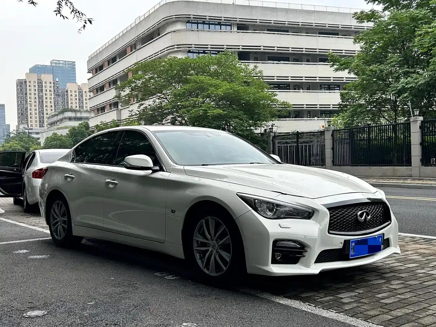 Infiniti Q50 2014 3.7L Comfort Edition — миниатюра 3