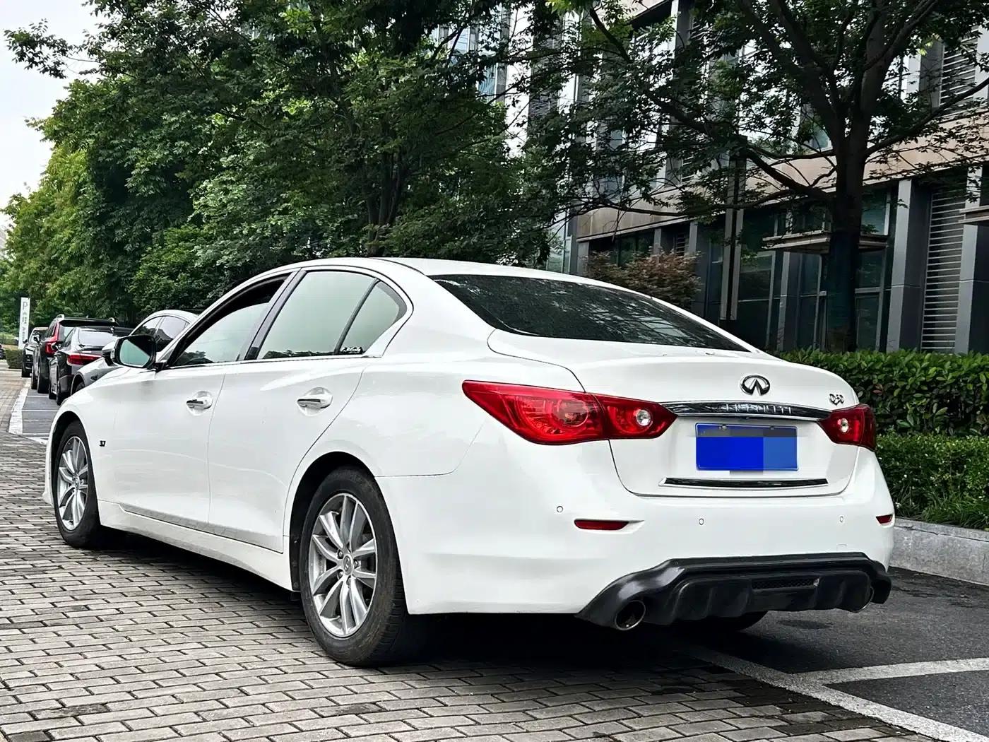 Infiniti Q50 2014 3.7L Comfort Edition — миниатюра 6
