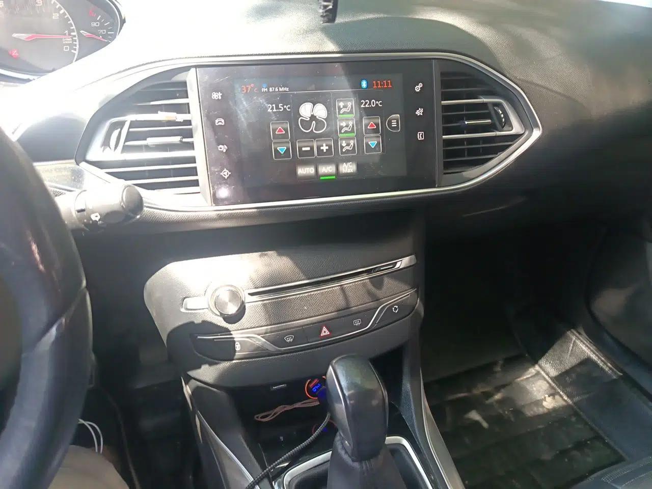 Peugeot 308S 2015 1.6T Automatic Ruichi Edition — миниатюра 13