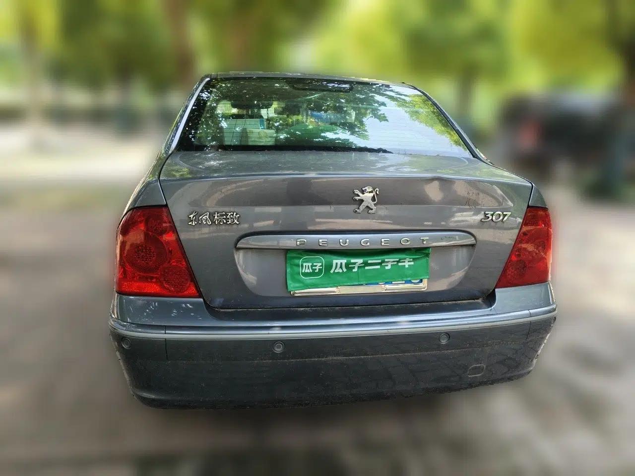 Peugeot 307 2010 Sedan 1.6L Manual Comfort Edition — миниатюра 5