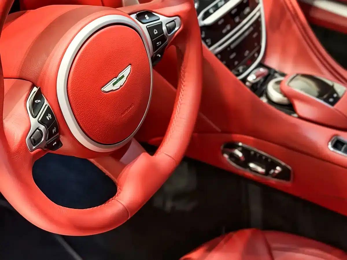 Aston Martin DB11 2020 4.0T V8 Coupe — миниатюра 16
