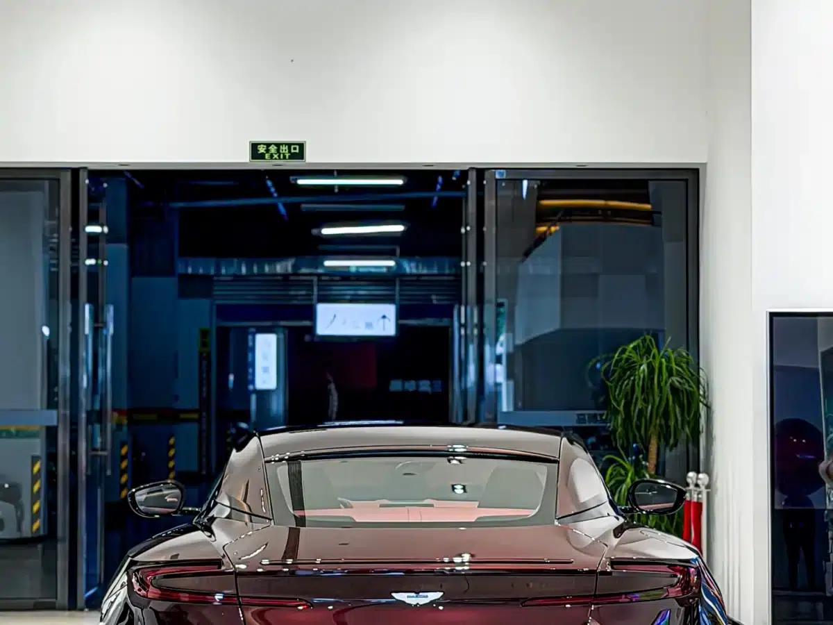 Aston Martin DB11 2020 4.0T V8 Coupe — миниатюра 5