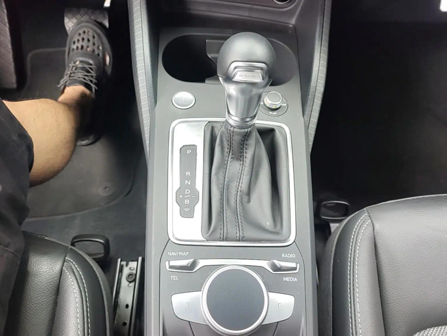 Audi Q2L e-tron 2019 Q2L e-tron Pure Electric Smart Enjoyment Model — миниатюра 16