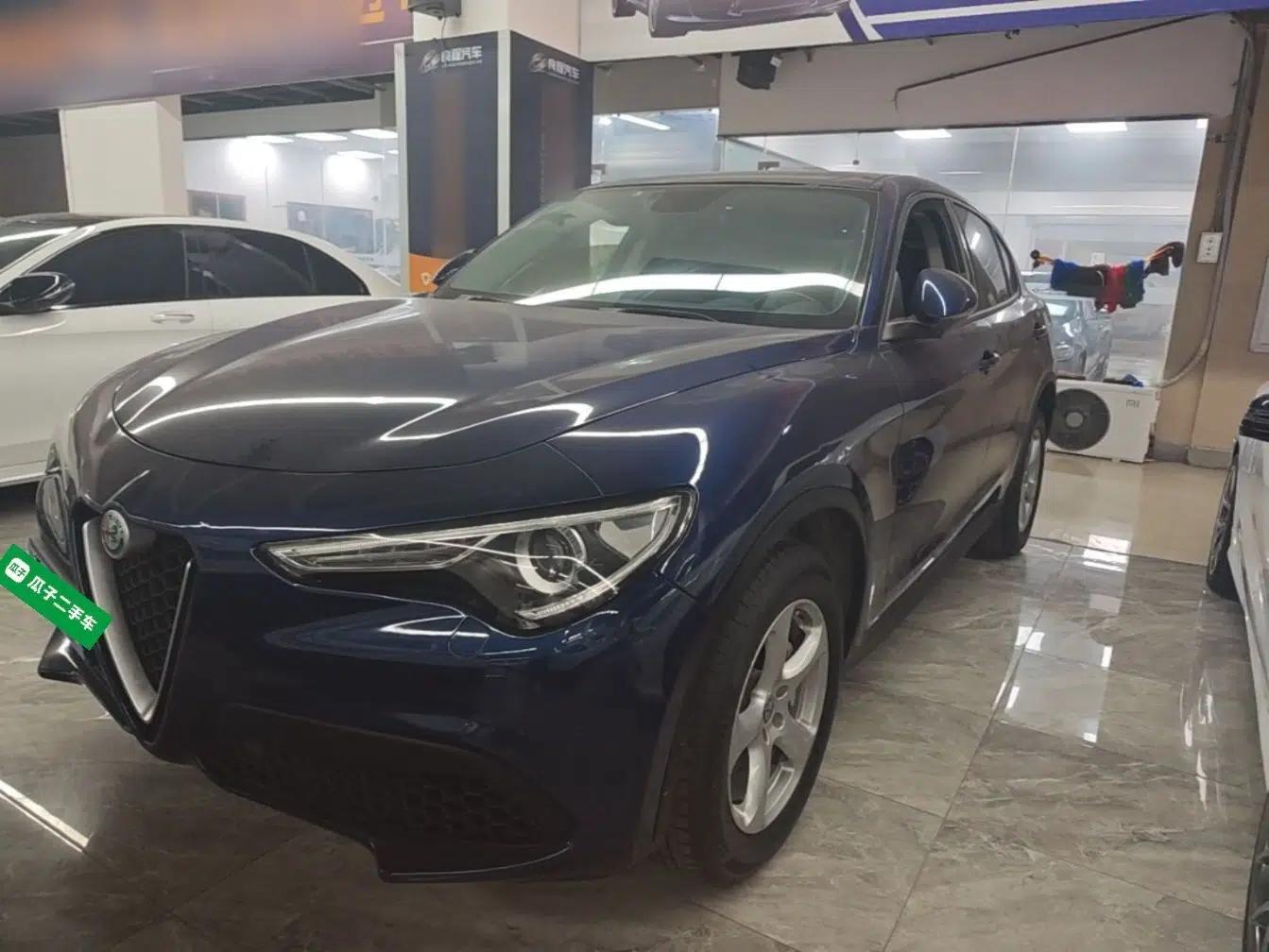 Alfa Romeo Stelvio 2017 2.0T 200HP Elite Edition — миниатюра 1
