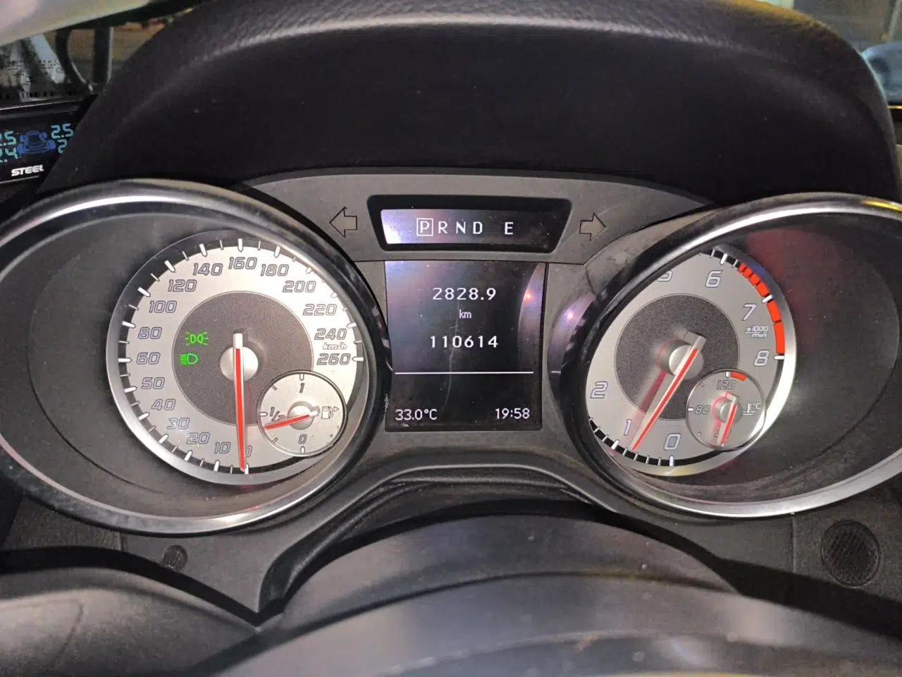 Mercedes-Benz SLK-Class 2011 SLK 200 Fashion Model — миниатюра 12