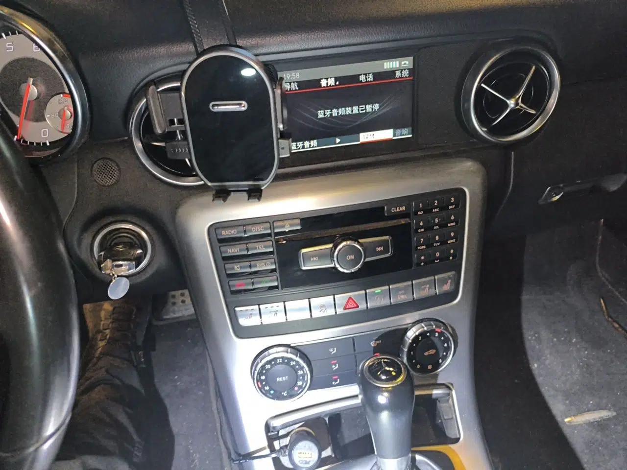 Mercedes-Benz SLK-Class 2011 SLK 200 Fashion Model — миниатюра 13