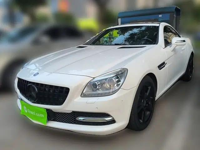 Mercedes-Benz SLK-Class 2011 SLK 200 Fashion Model