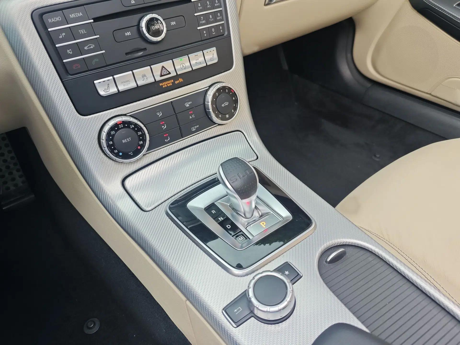 Mercedes-Benz SLC 2018 SLC 260 Dynamic Edition — миниатюра 25
