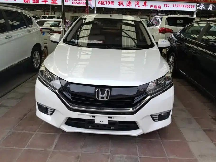 2016 Honda Greiz 1.5L CVT Classic Edition — миниатюра 2