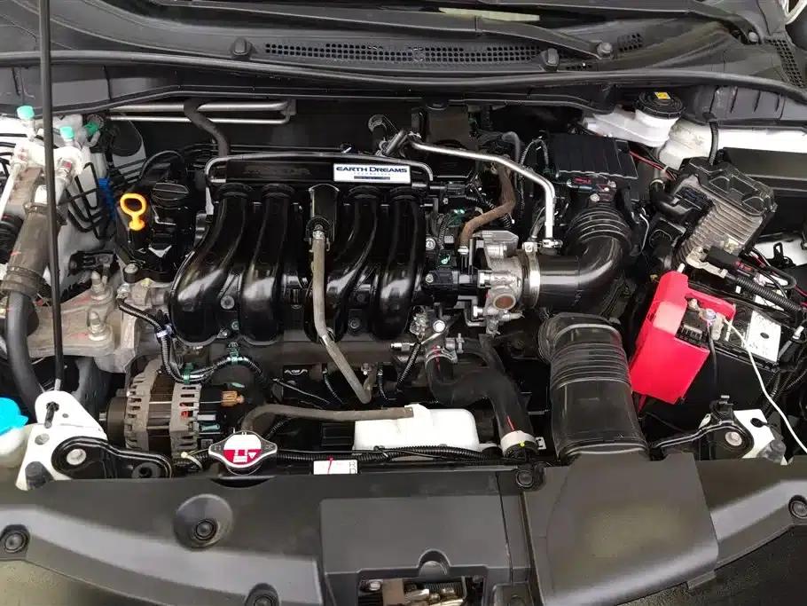 2016 Honda Greiz 1.5L CVT Classic Edition — миниатюра 10