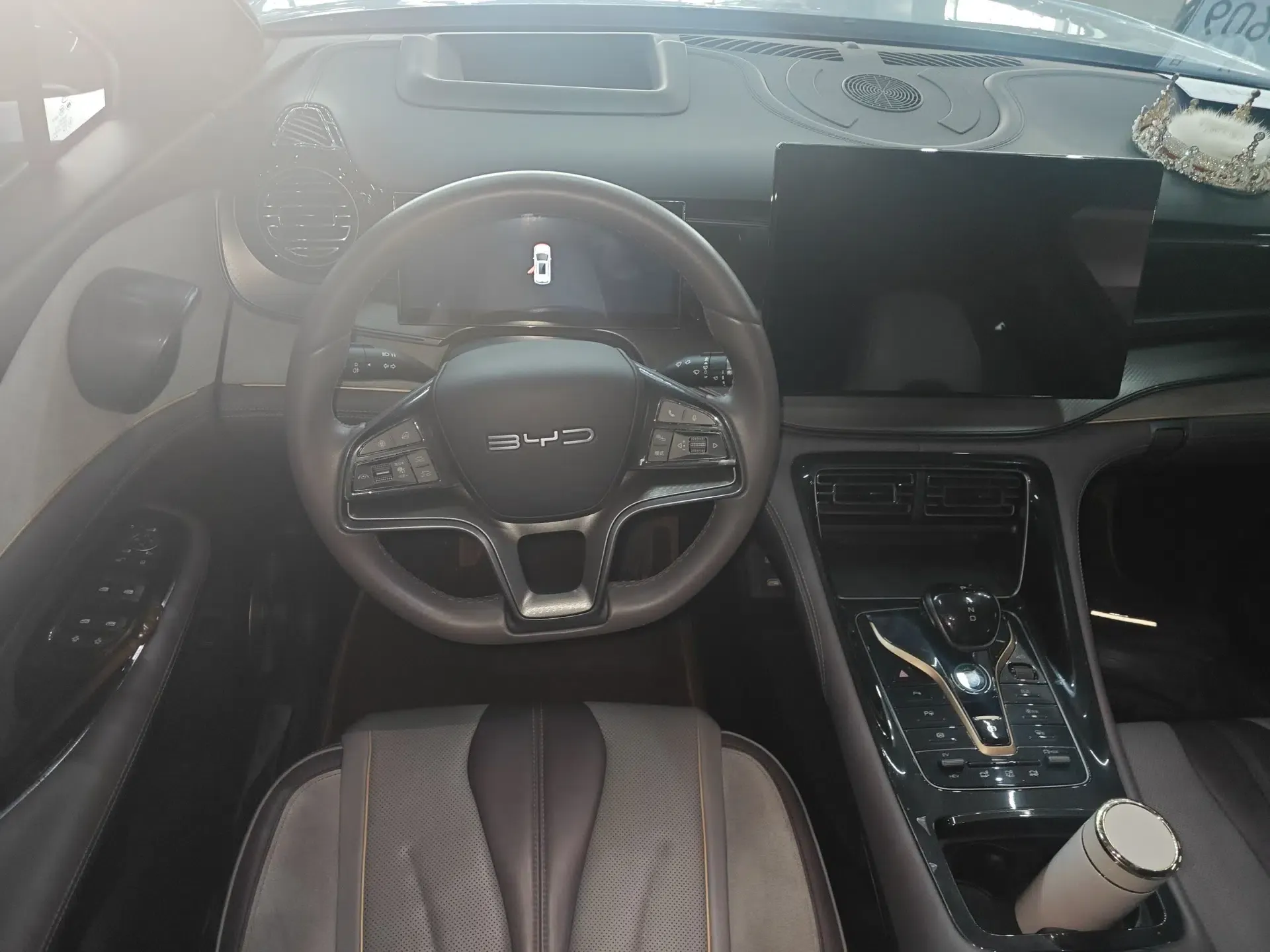 BYD Frigate 07 2023 DM-p 175 km Four-Wheel Drive Flagship Model — миниатюра 13