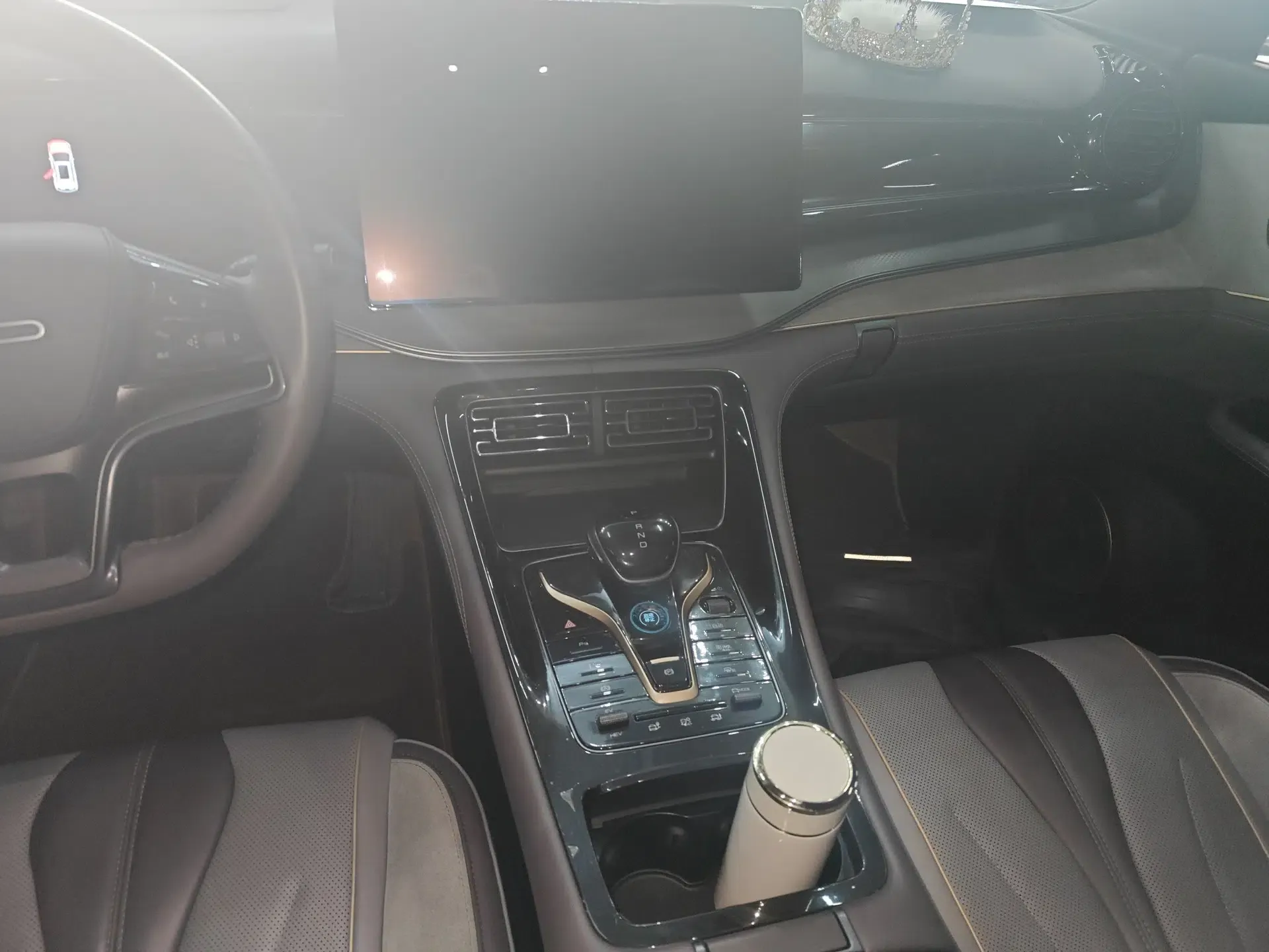 BYD Frigate 07 2023 DM-p 175 km Four-Wheel Drive Flagship Model — миниатюра 15