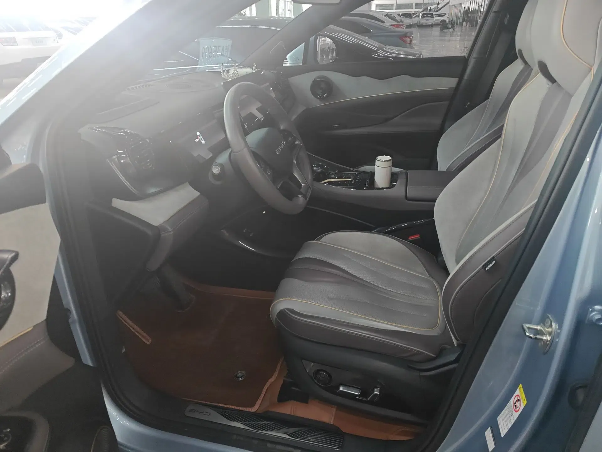 BYD Frigate 07 2023 DM-p 175 km Four-Wheel Drive Flagship Model — миниатюра 17