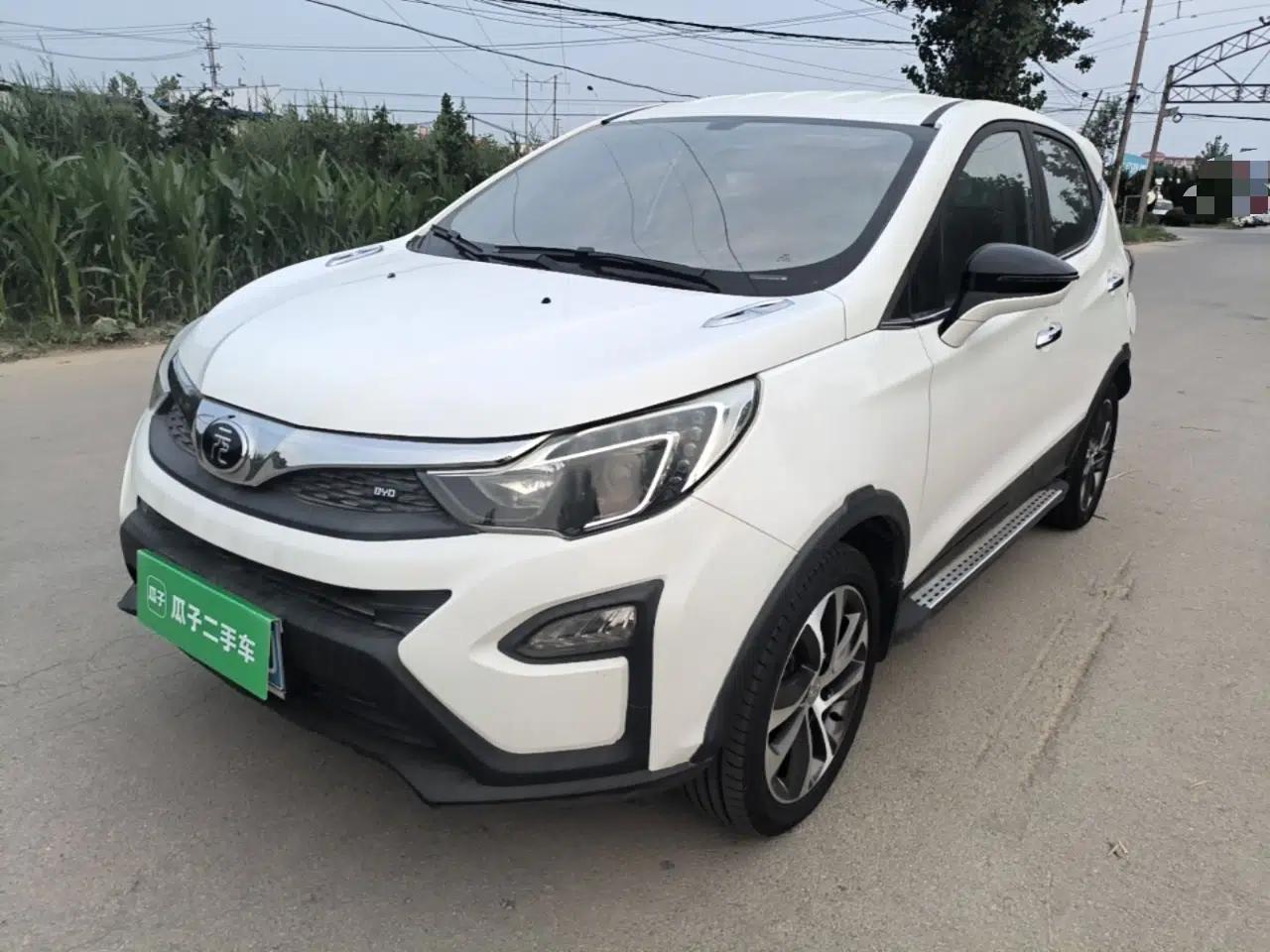BYD Yuan 2017 1.5L Automatic Cool & Connected Model — миниатюра 1