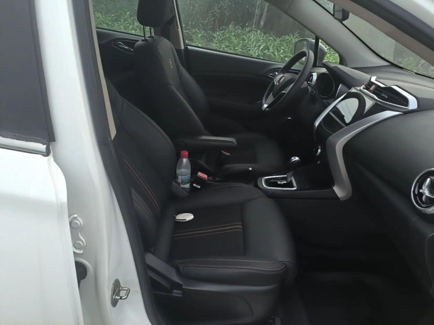 BYD Yuan 2017 1.5L Automatic Cool & Connected Model — миниатюра 19