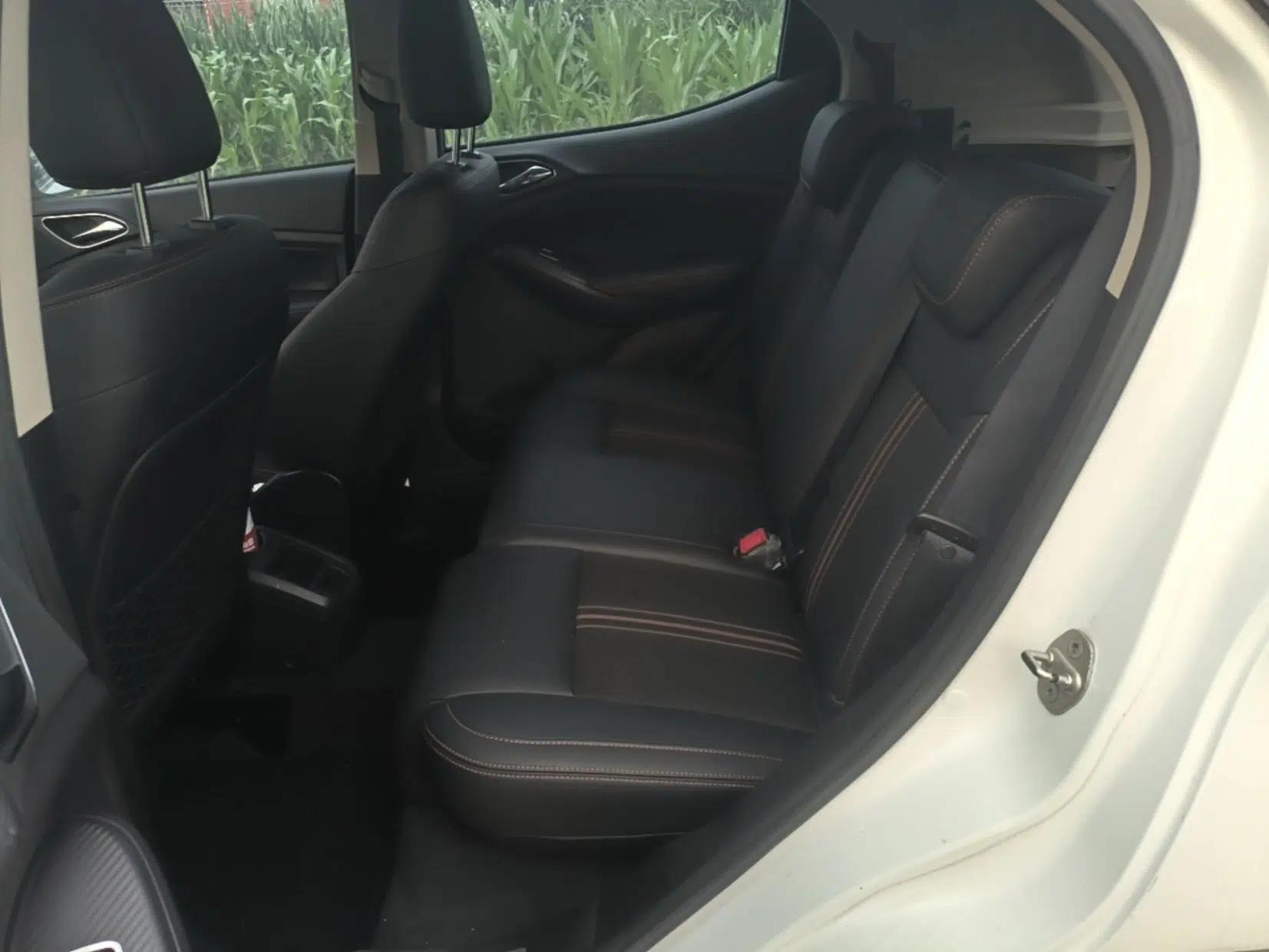 BYD Yuan 2017 1.5L Automatic Cool & Connected Model — миниатюра 20