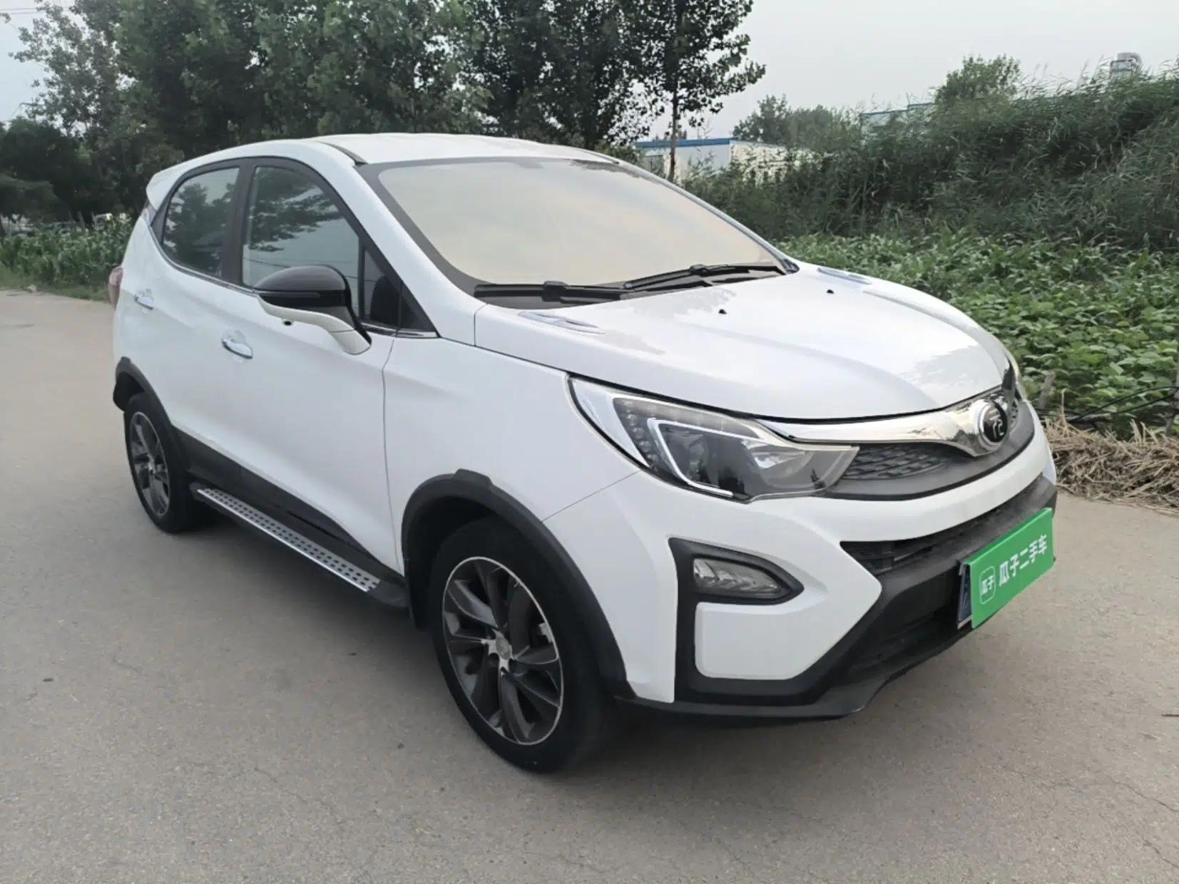 BYD Yuan 2017 1.5L Automatic Cool & Connected Model — миниатюра 3