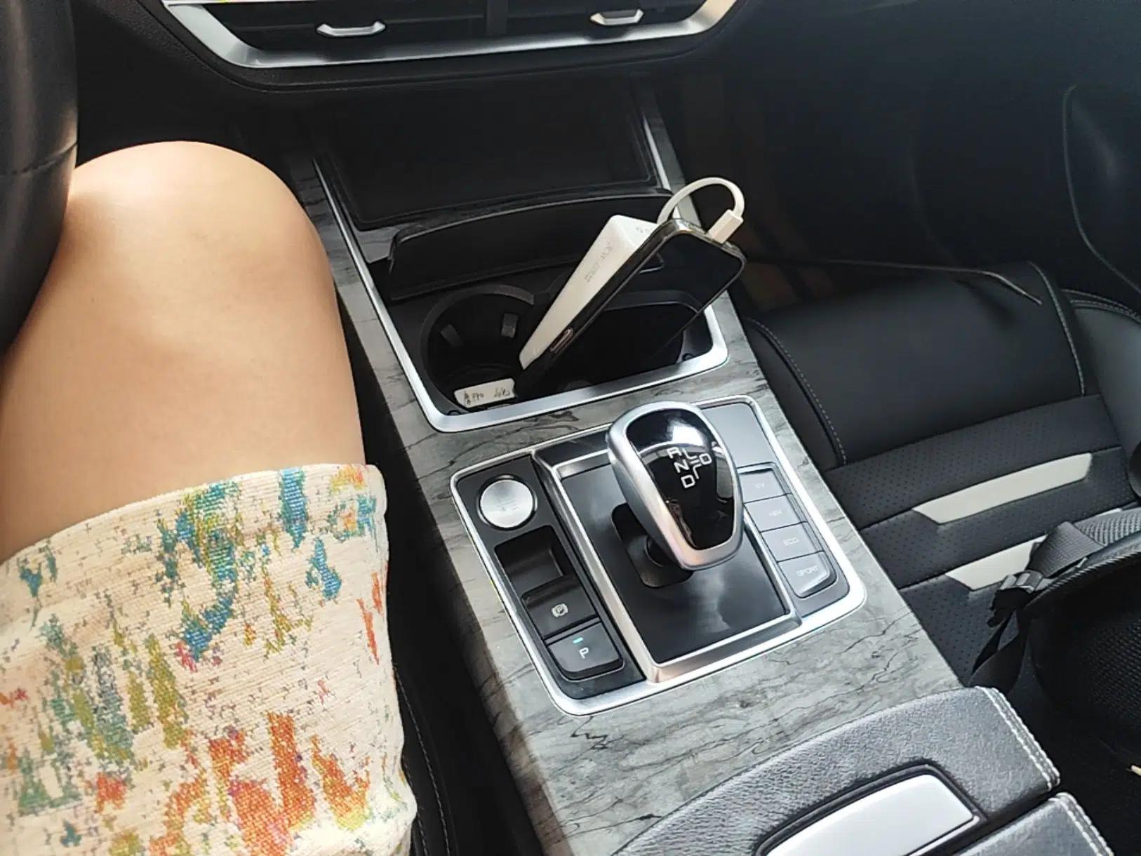 BYD Qin Pro New Energy 2018 DM 1.5TI Automatic Smart Connect Elite Model — миниатюра 21