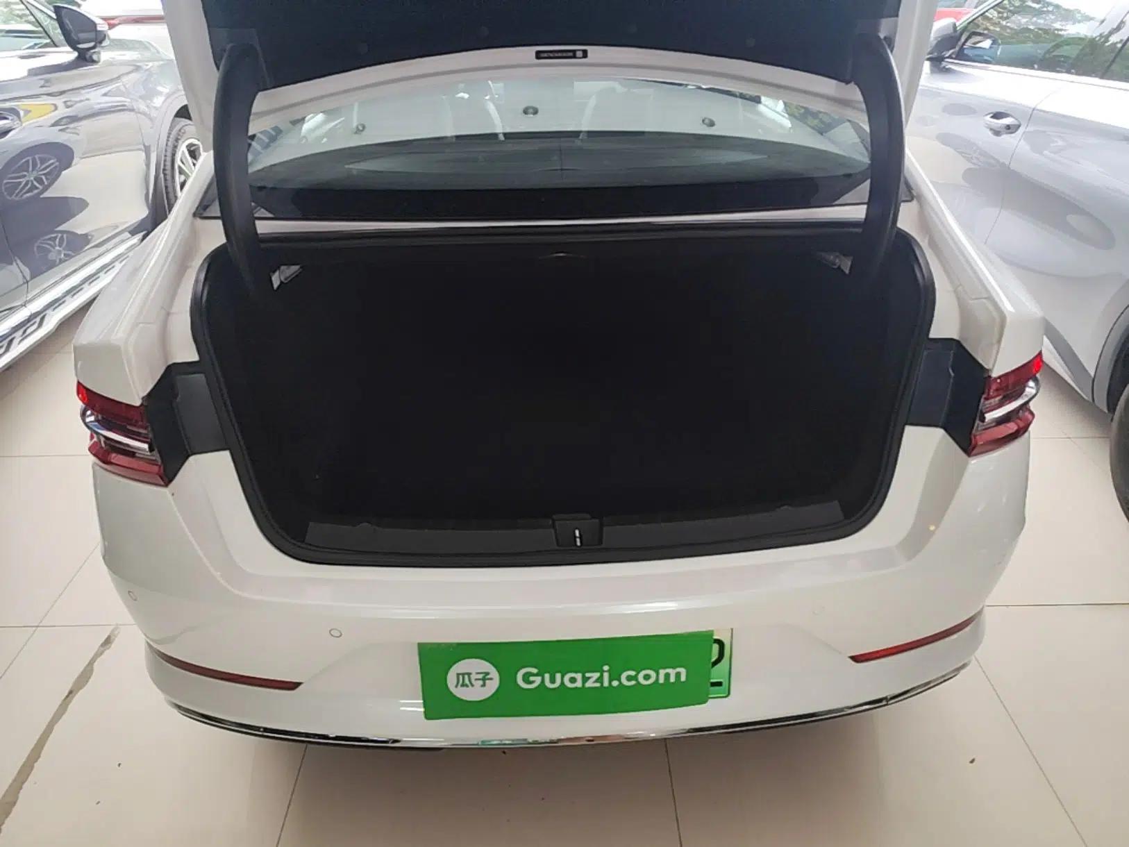 BYD Qin Pro New Energy 2018 DM 1.5TI Automatic Smart Connect Elite Model — миниатюра 27