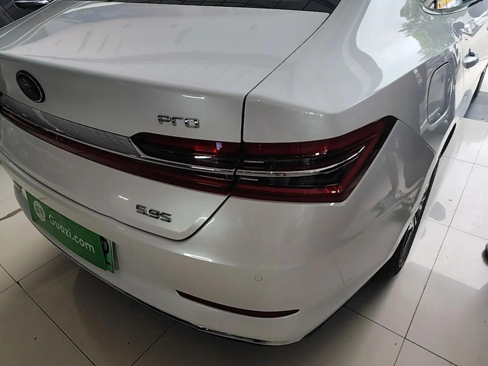 BYD Qin Pro New Energy 2018 DM 1.5TI Automatic Smart Connect Elite Model — миниатюра 9