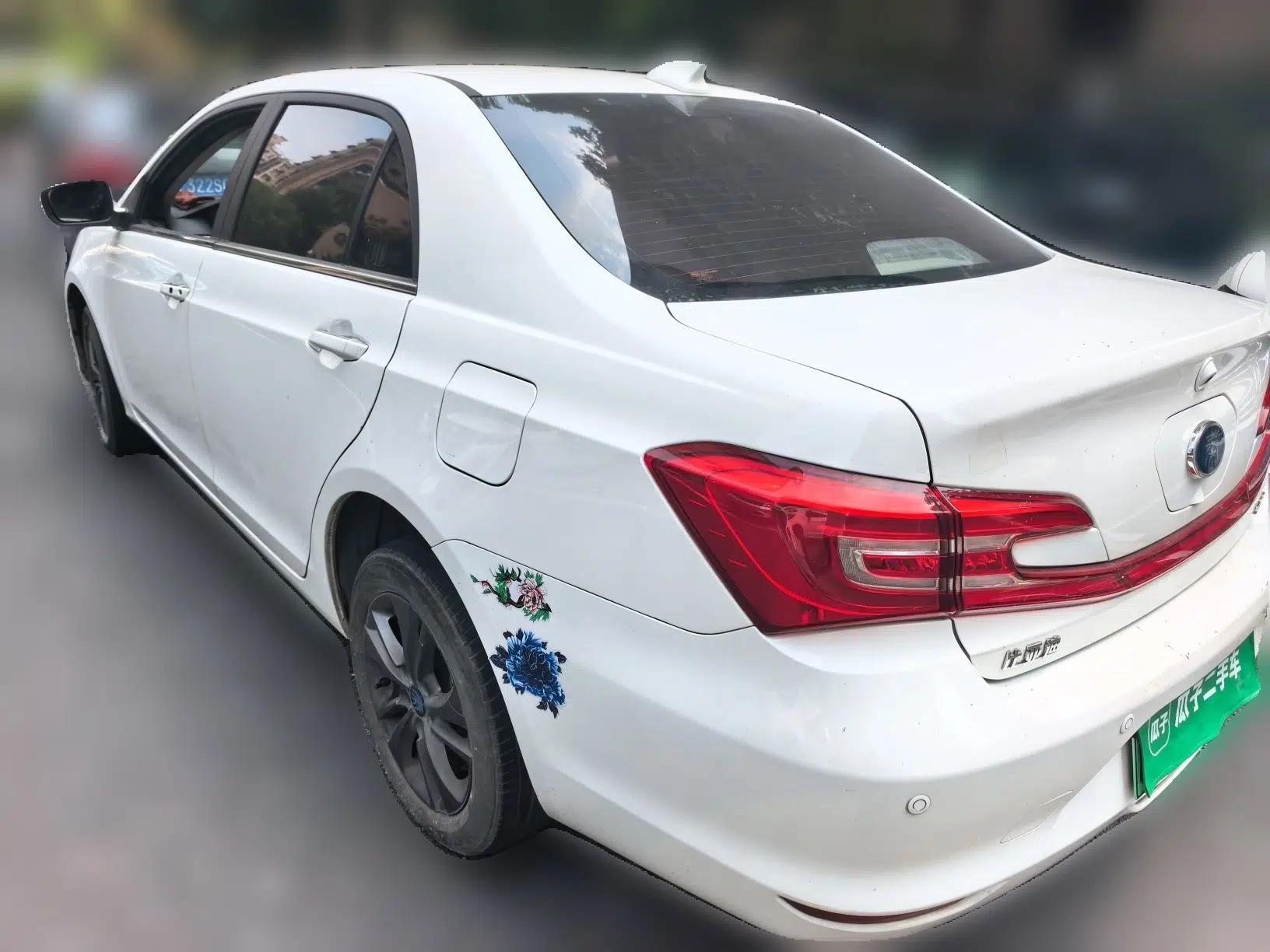 BYD Qin Pro New Energy 2018 DM 1.5TI Automatic Smart Connect Enjoyment Model — миниатюра 4